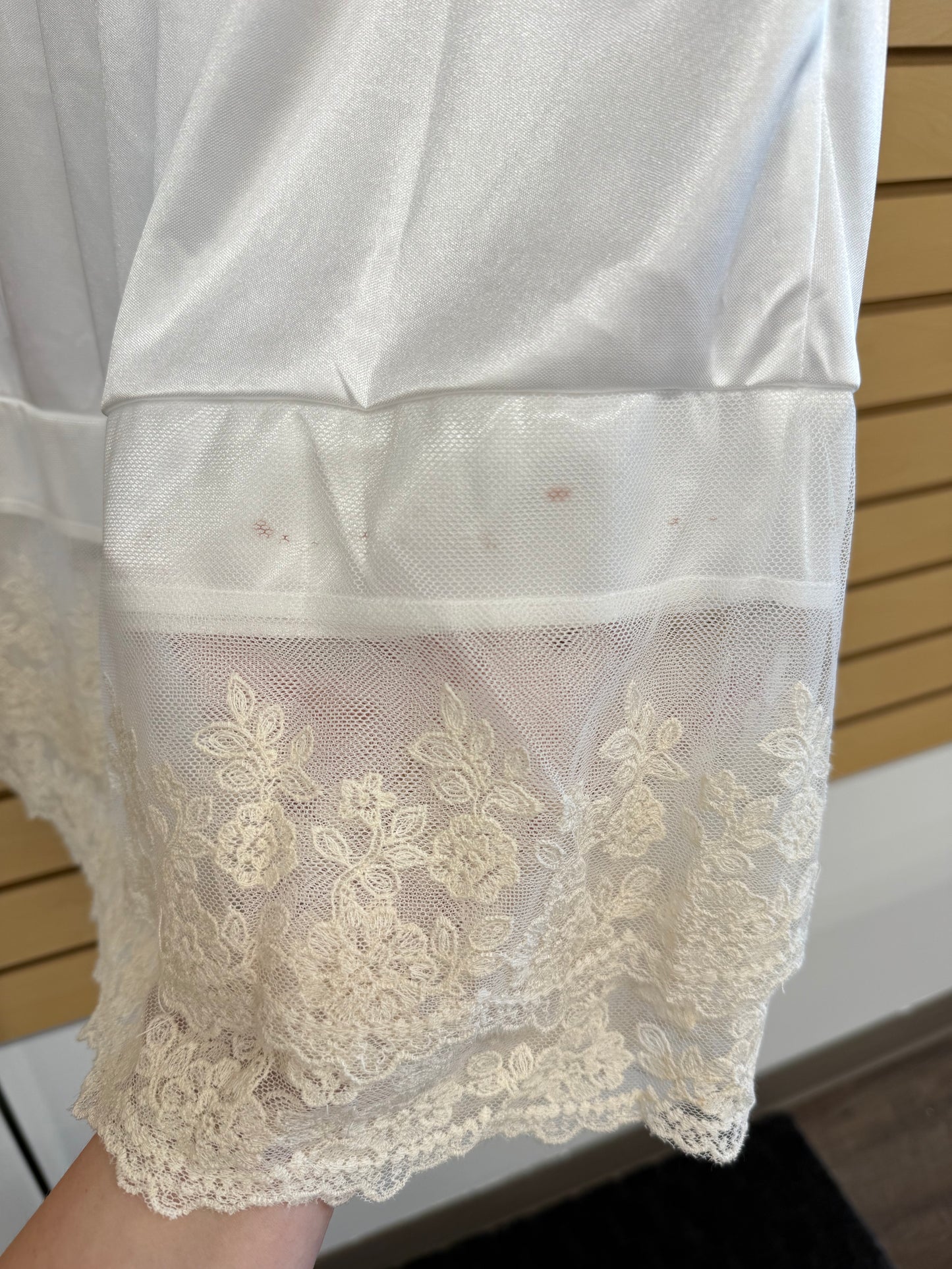 *FLAWED* 21" Lace Slip Extender - L