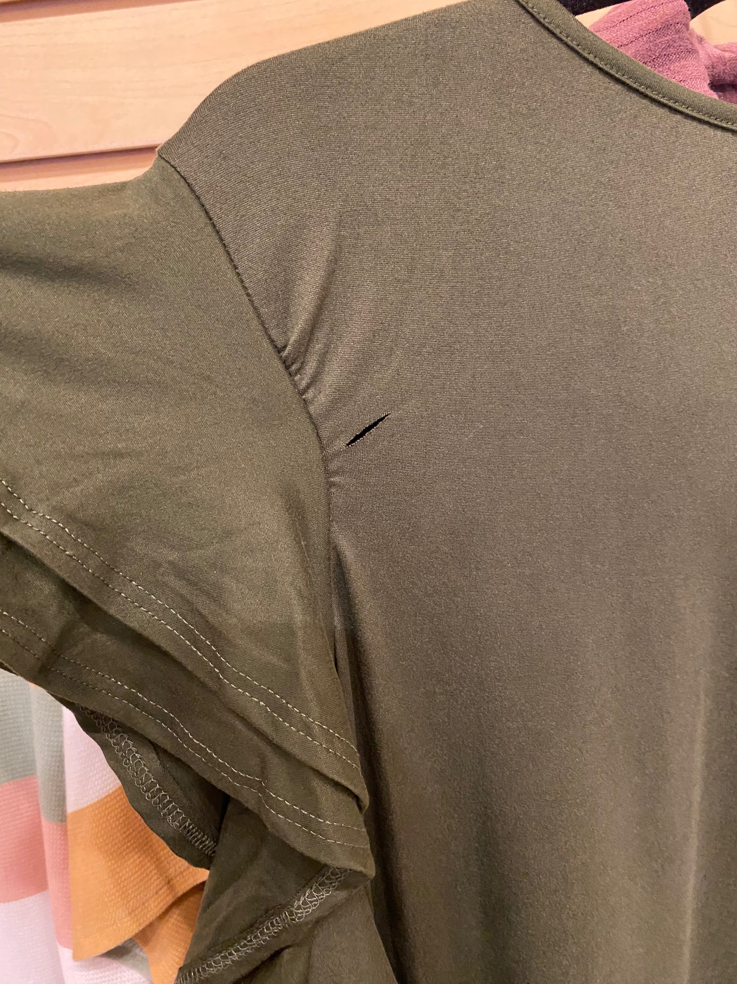 *FLAWED* Nova Top Olive - 2XL